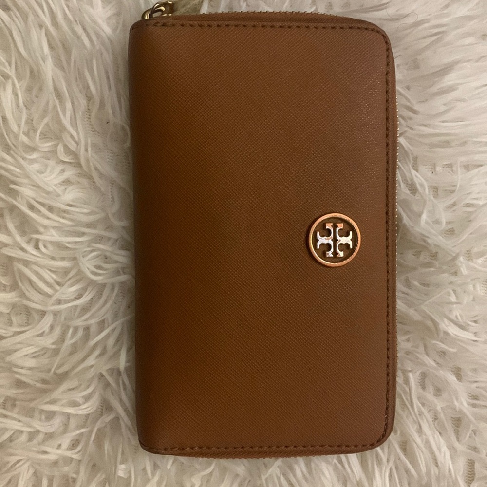 Tory Burch leather wallet 💳